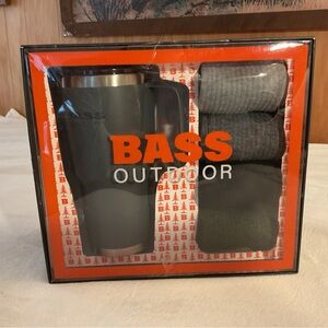 Bass Outdoor Gray Sock & Travel Tumbler Gift Set